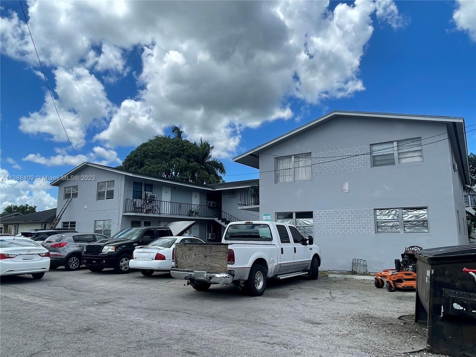 332 SW 3rd St # 10, Belle Glade FL 33430 photo 2
