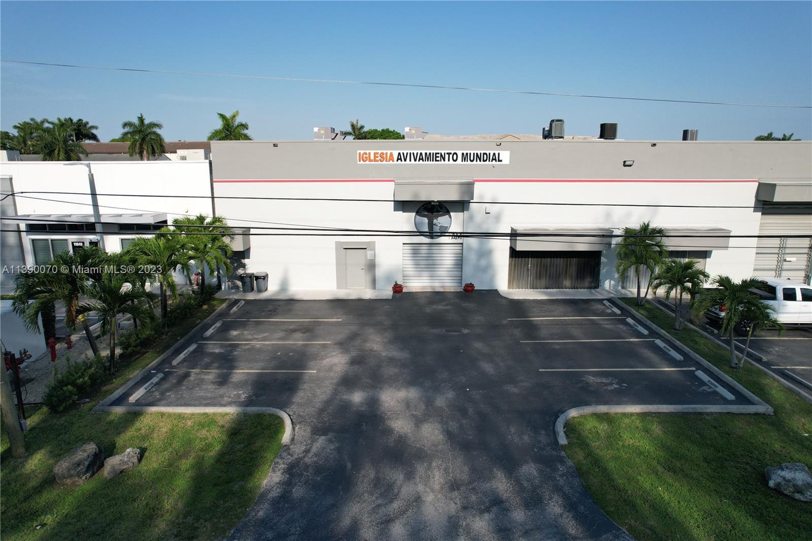 Hialeah Gardens, FL 33018 photo 5