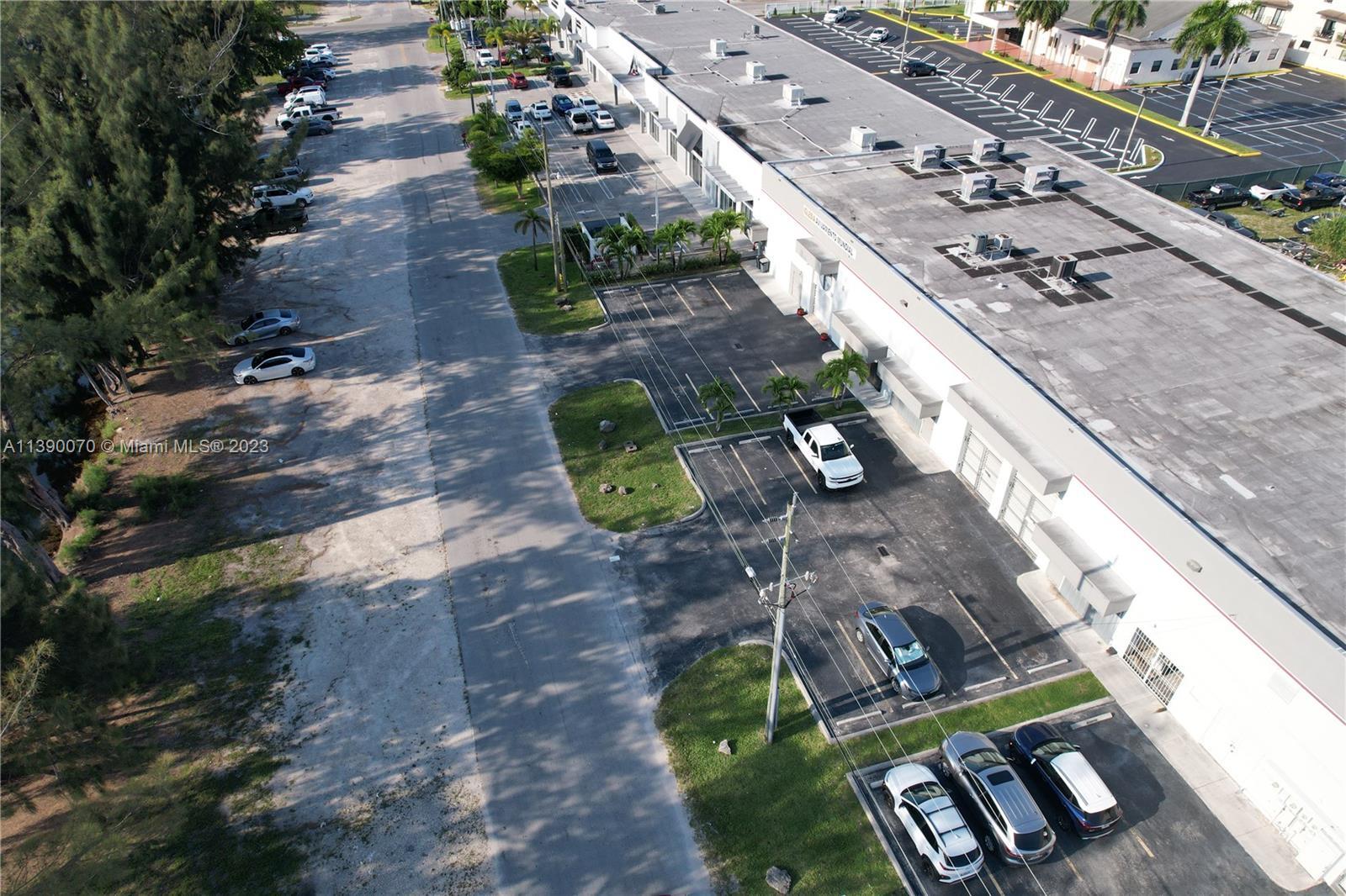 Hialeah Gardens, FL 33018 photo 4
