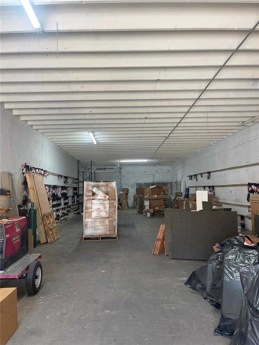 Hialeah, FL 33010 photo 2