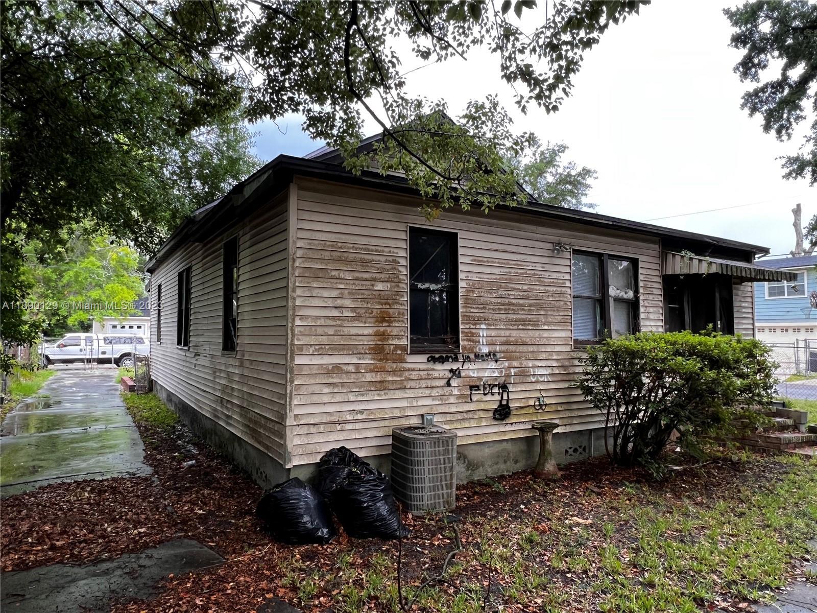 2029 W 18TH ST, Jacksonville FL 32209 photo 2