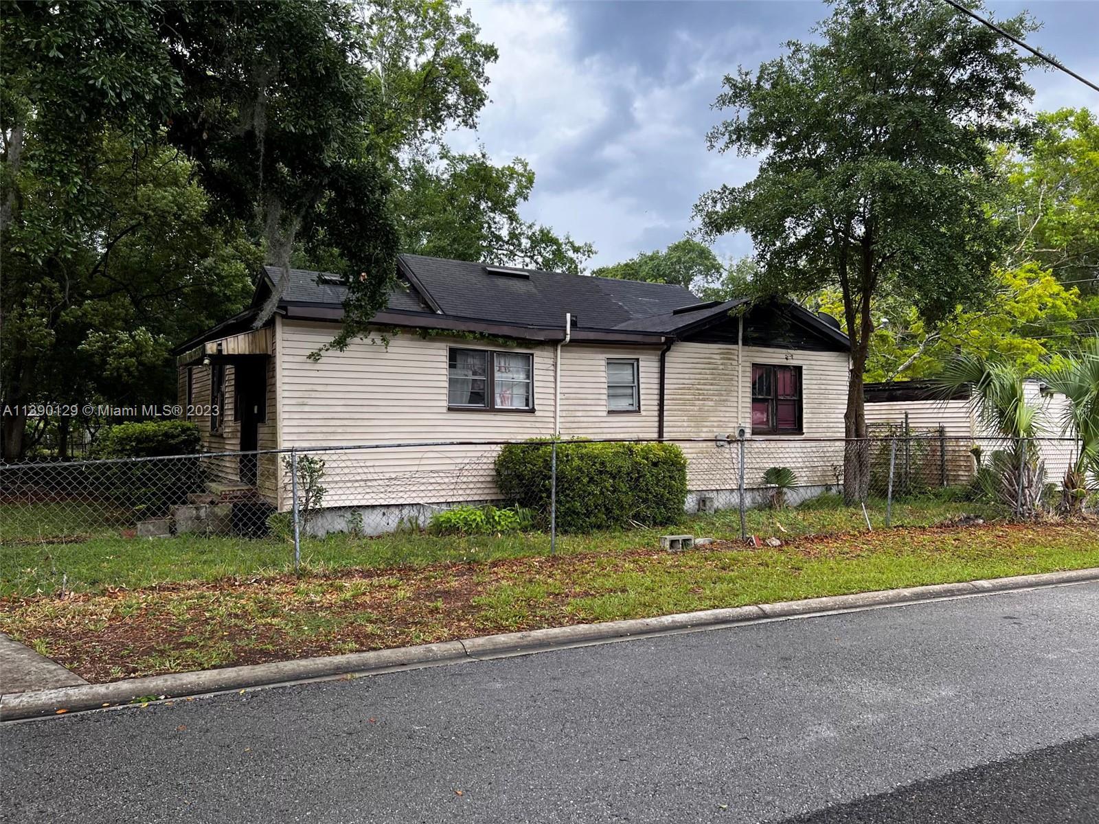 2029 W 18TH ST, Jacksonville FL 32209 photo 5