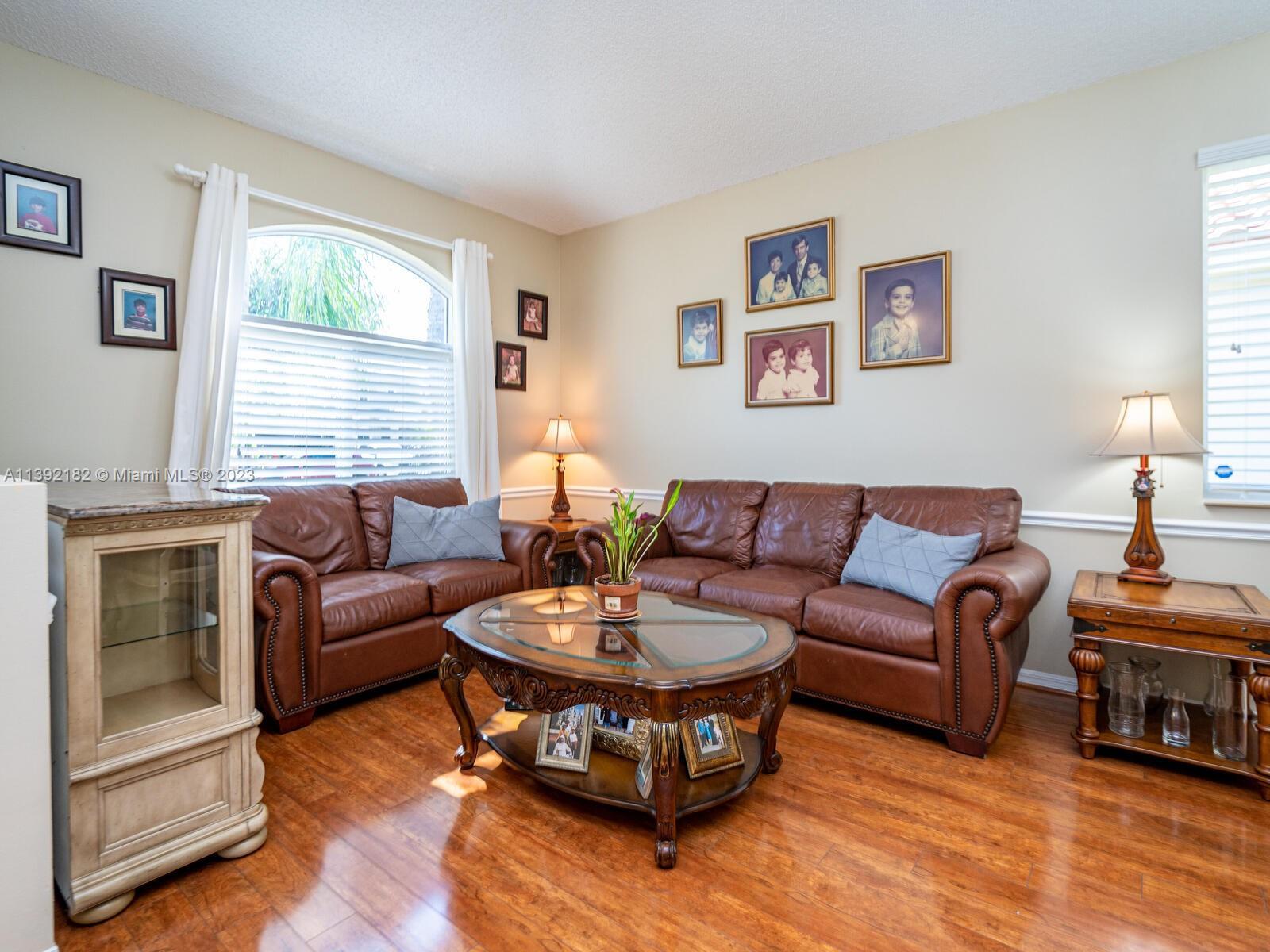 6151 SW 195th Ave, Pembroke Pines FL 33332 photo 5