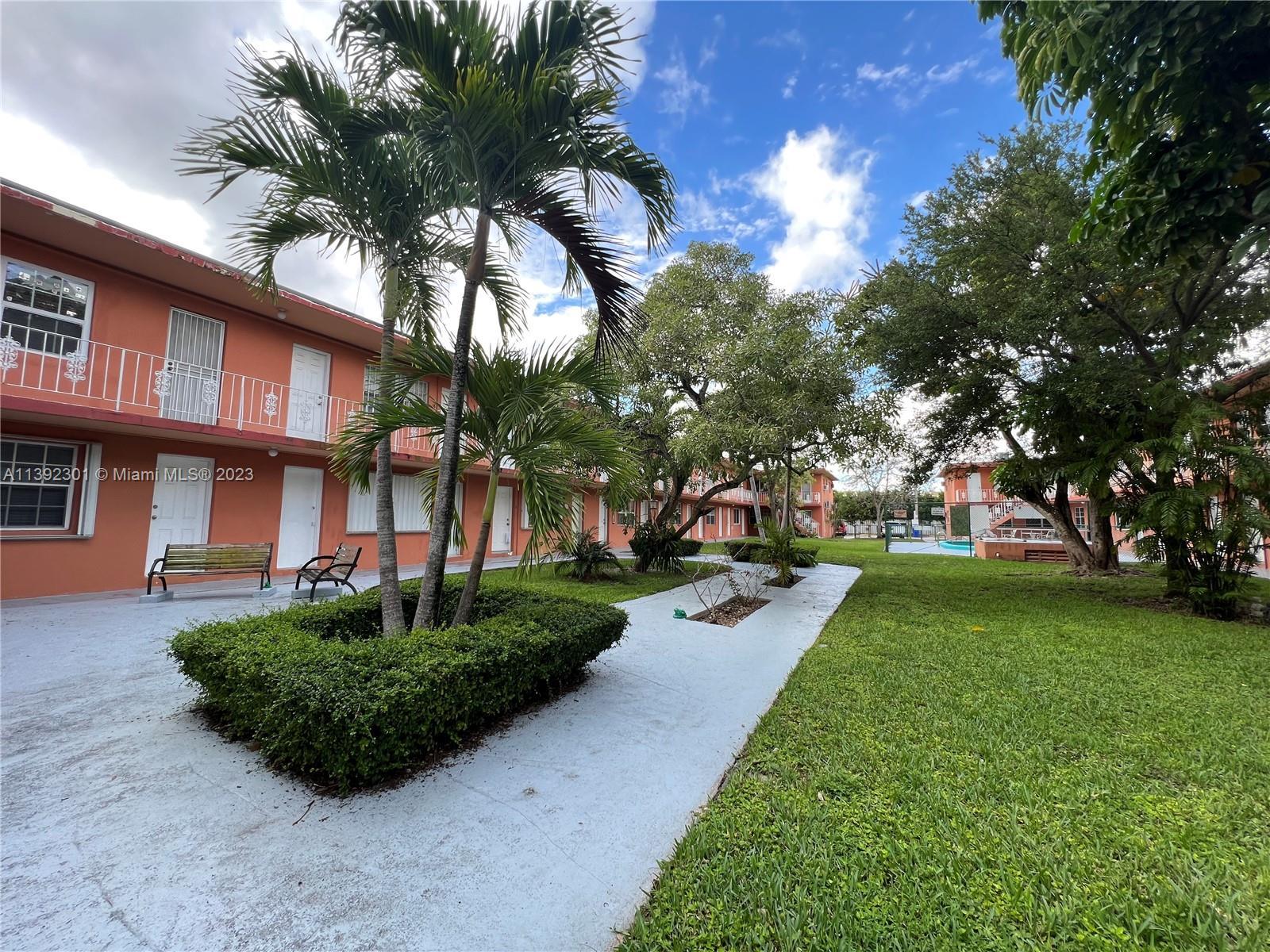 4550 SW 67 # 9, Miami FL 33155 photo 2