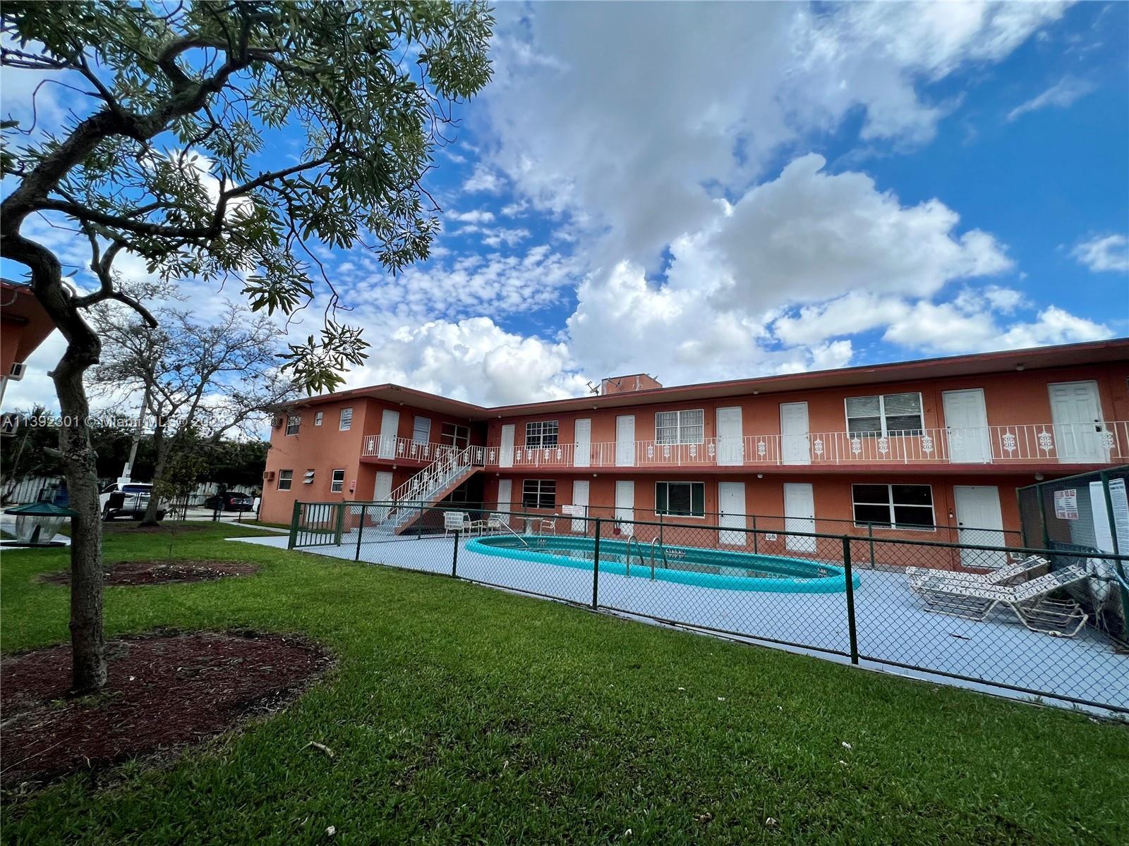 4550 SW 67 # 9, Miami FL 33155 photo 3