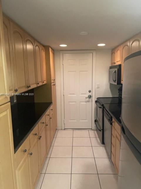 290 Sunrise Dr  # 1-B, Key Biscayne FL 33149 photo 2