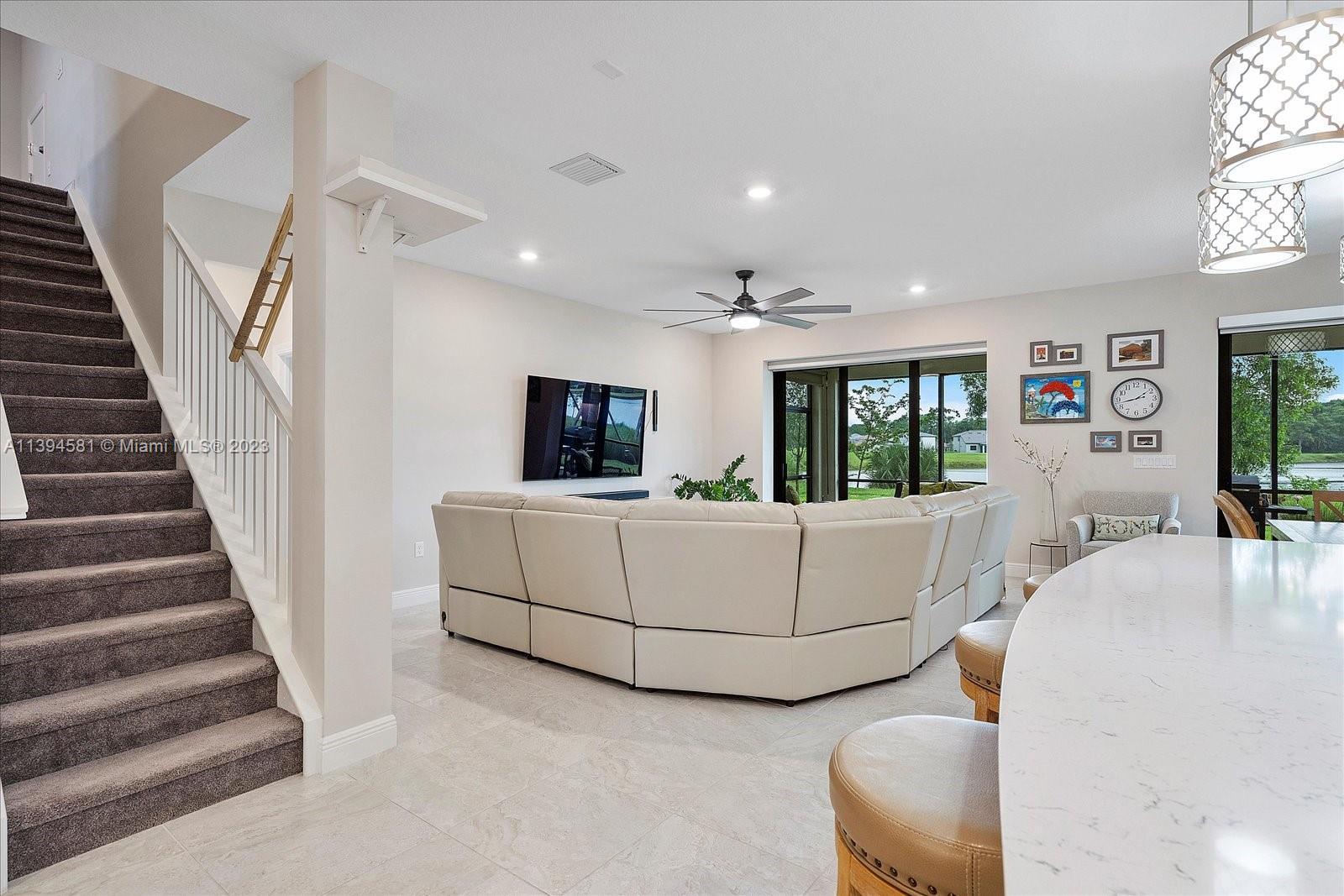 8140 NW 78th St, Tamarac FL 33321 photo 5