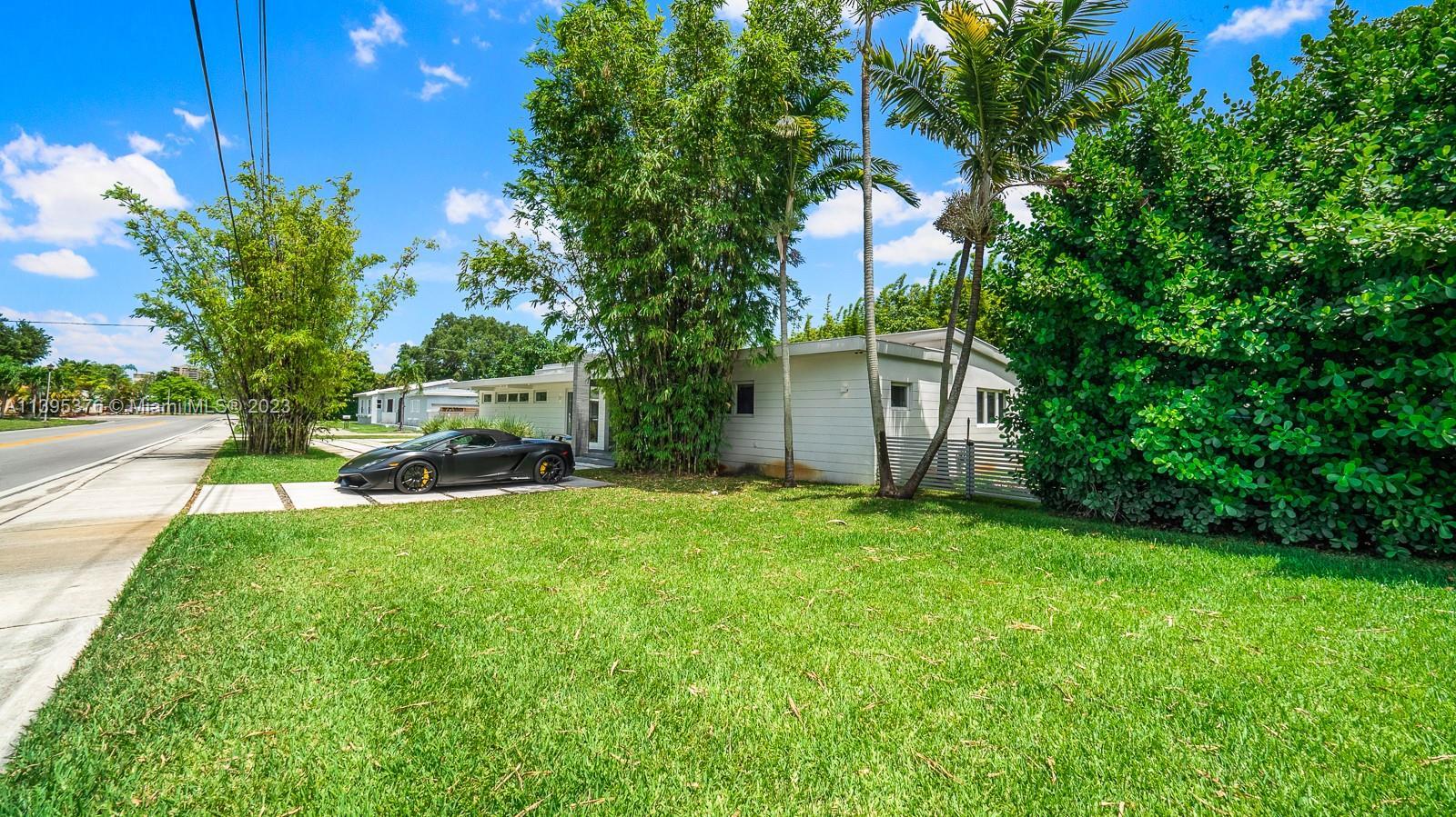 1050 NE 107th St, Miami Shores FL 33161 photo 5