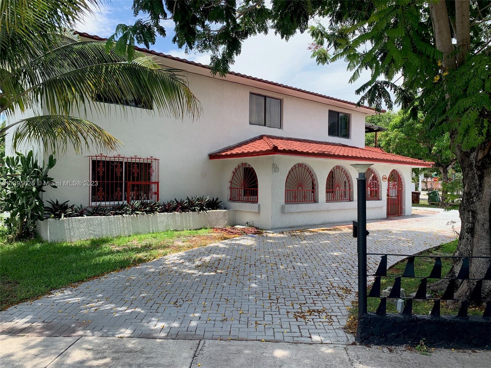 1100 E 8th Ct, Hialeah FL 33010 photo 5