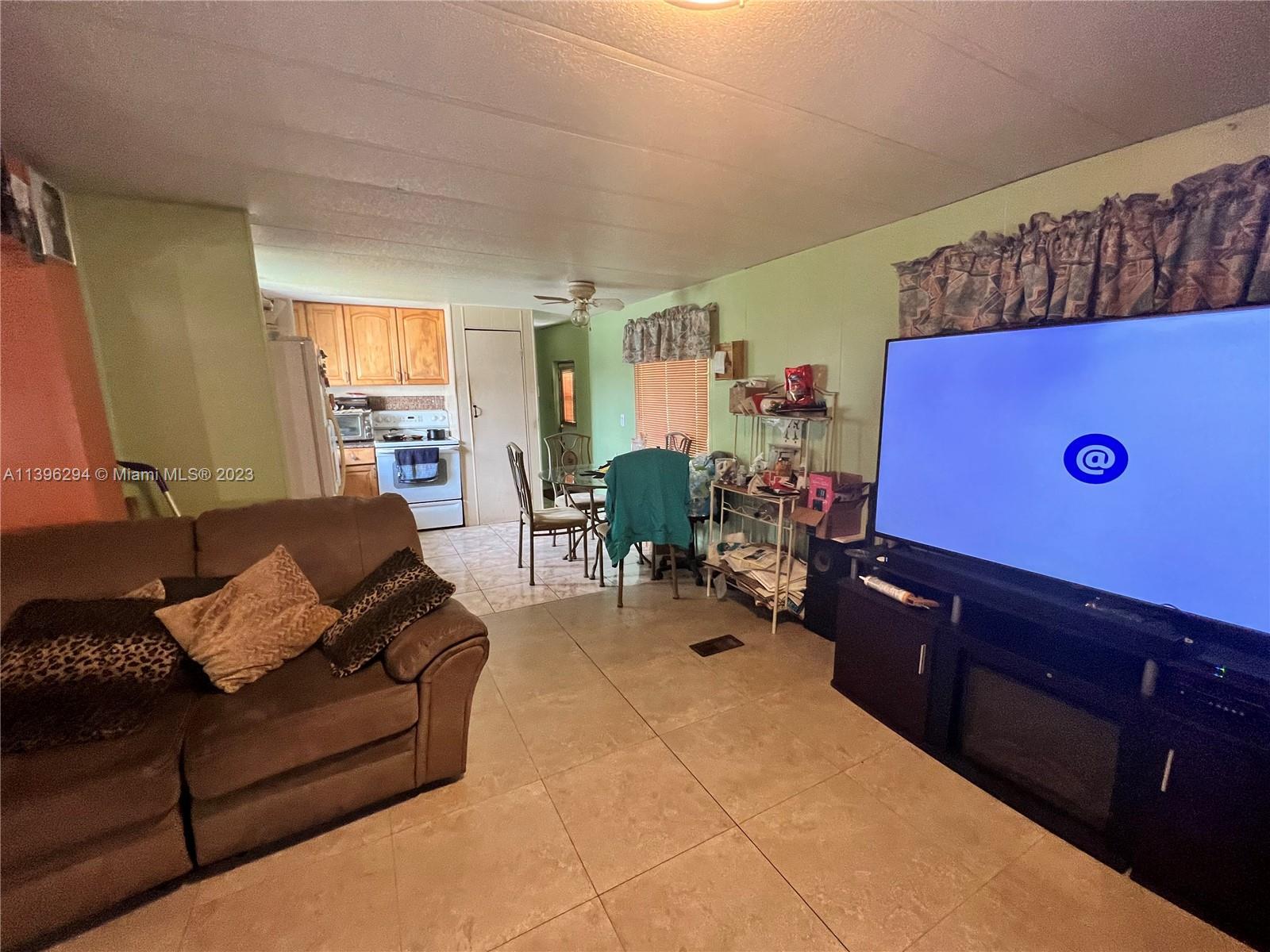 620 NW 217th Ter, Pembroke Pines FL 33029 photo 3