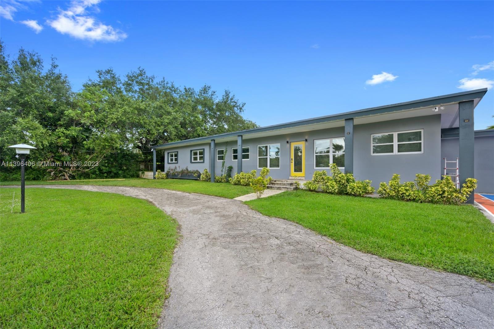 150 NW 156th St, Miami FL 33169 photo 2