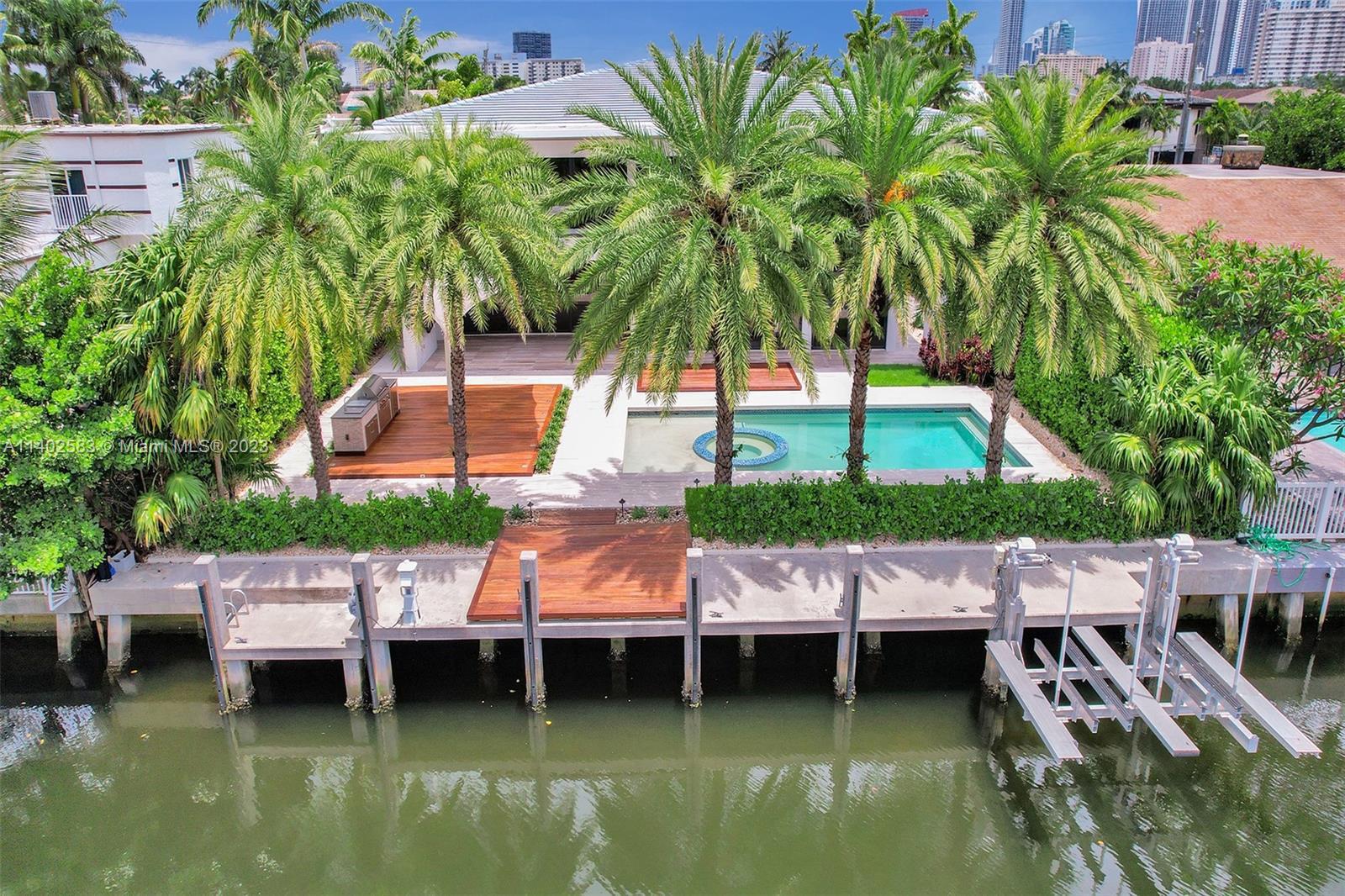 219 Holiday Dr, Hallandale Beach FL 33009 photo 5