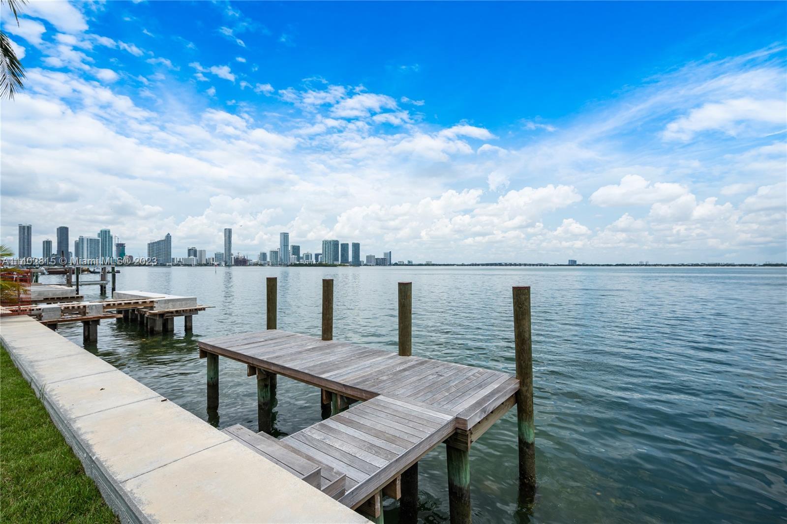 1369 N Venetian Way, Miami FL 33139 photo 2
