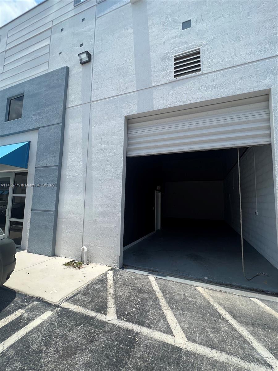 2365 NW 70th Ave 20, Miami FL 33122 photo 4