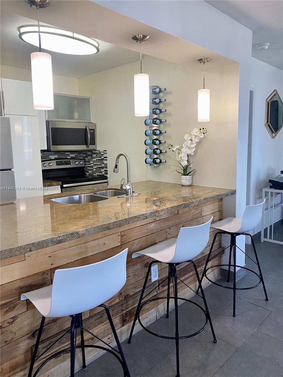 850 N Miami Ave # 1709, Miami FL 33136 photo 2