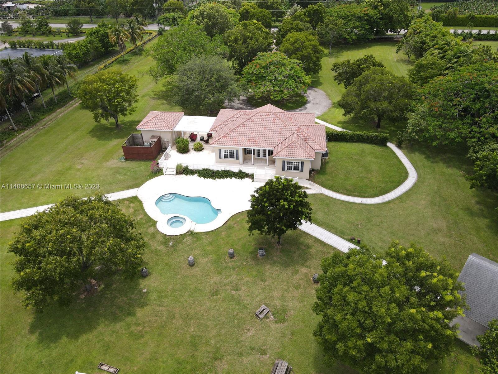 13915 SW 182nd Ave, Miami FL 33196 photo 3