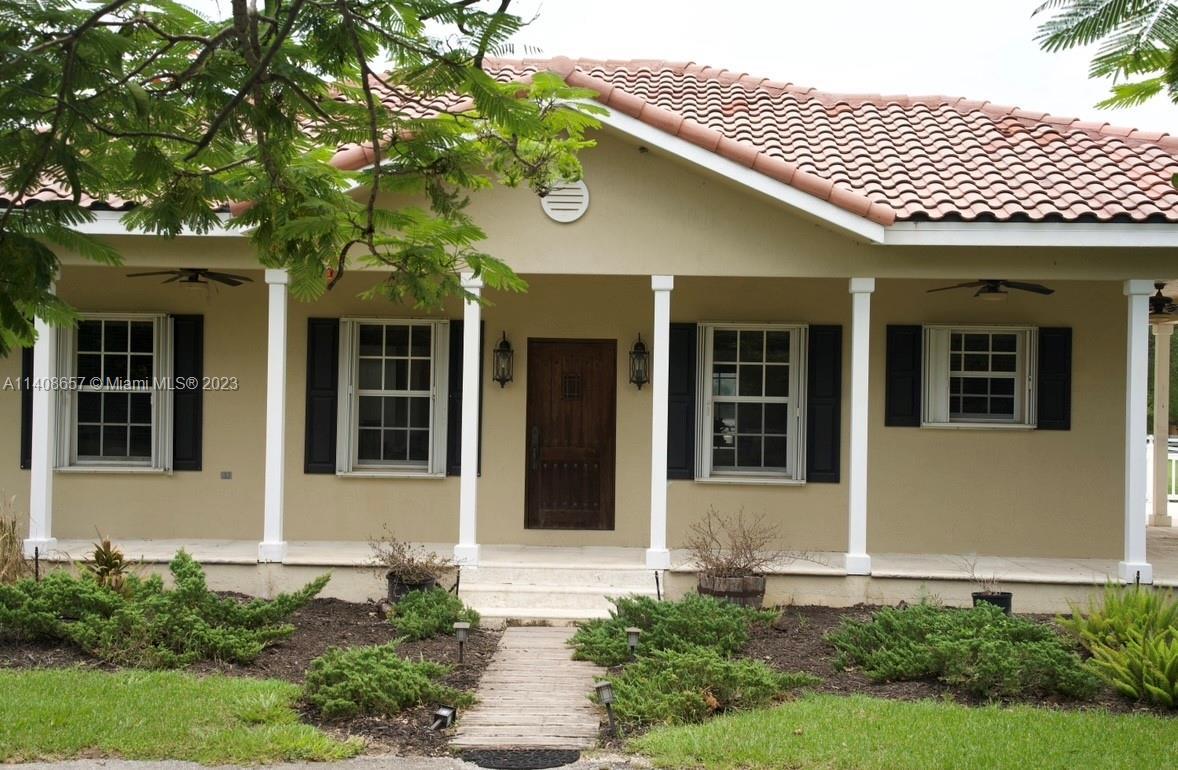 13915 SW 182nd Ave, Miami FL 33196 photo 4