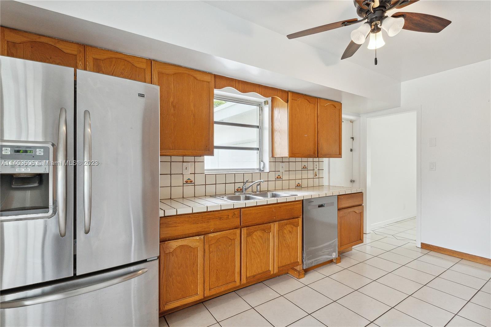8100 SW 151 St, Palmetto Bay FL 33158 photo 5