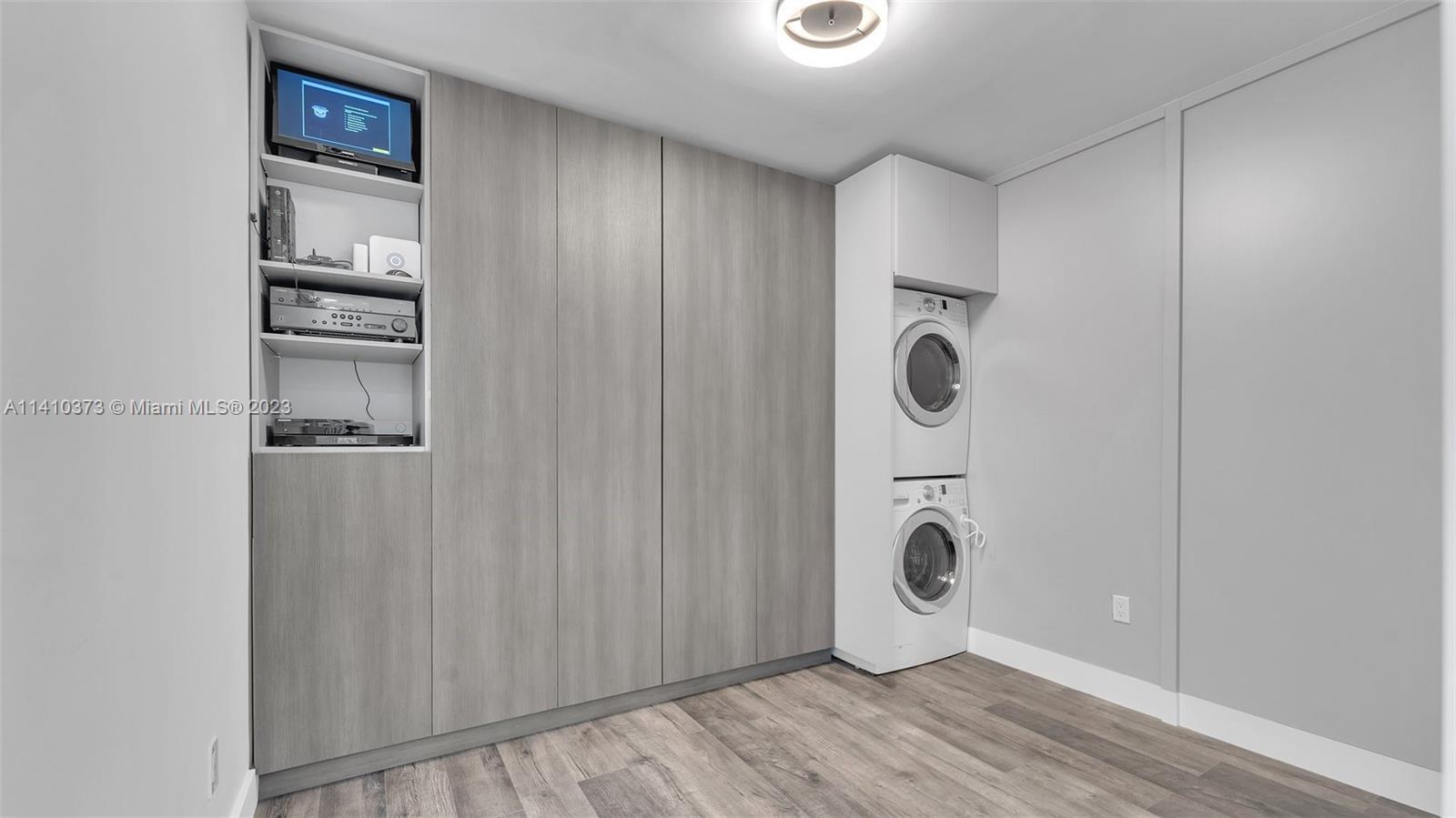 242 E 16th St, Hialeah FL 33010 photo 2