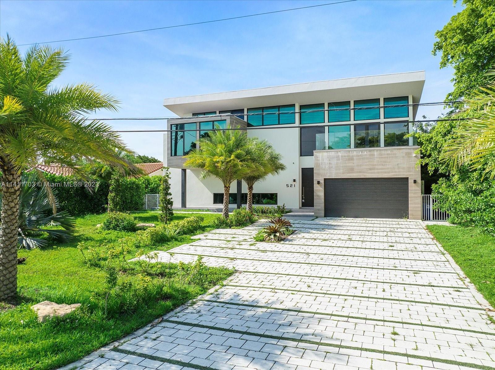 521 Holiday Dr, Hallandale Beach FL 33009 photo 2