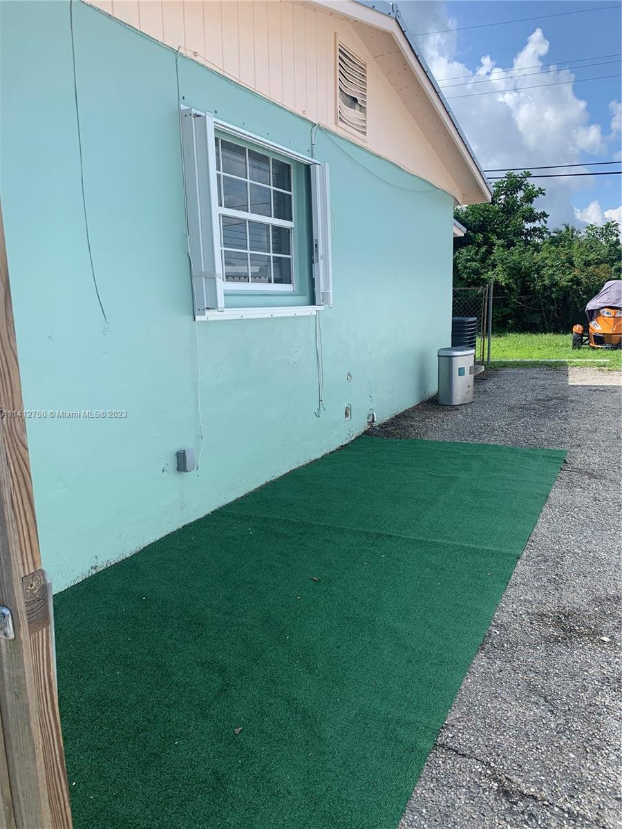 West Palm Beach, FL 33413 photo 2