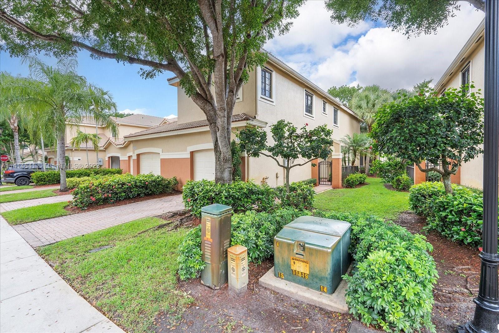 4211 Vineyard Cir # 4211, Weston FL 33332 photo 2