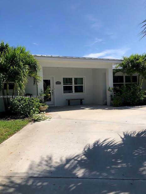 715 Kumquat Rd, Vero Beach FL 32963
