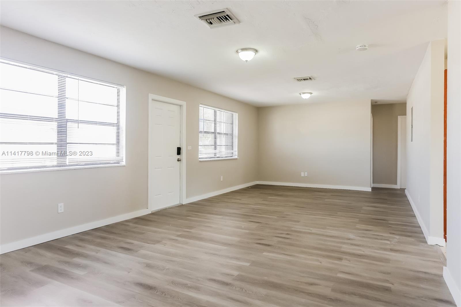 2310 SW 44th Ave, West Park FL 33023 photo 4
