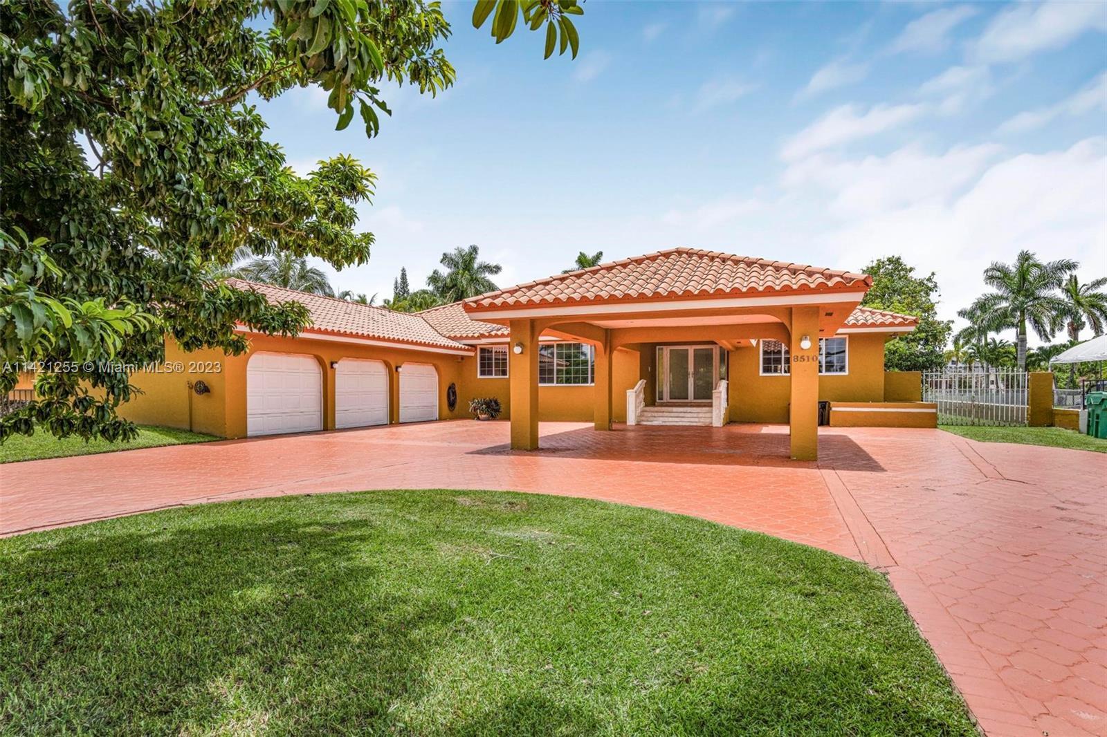 8510 SW 4th St, Miami FL 33144 photo 2