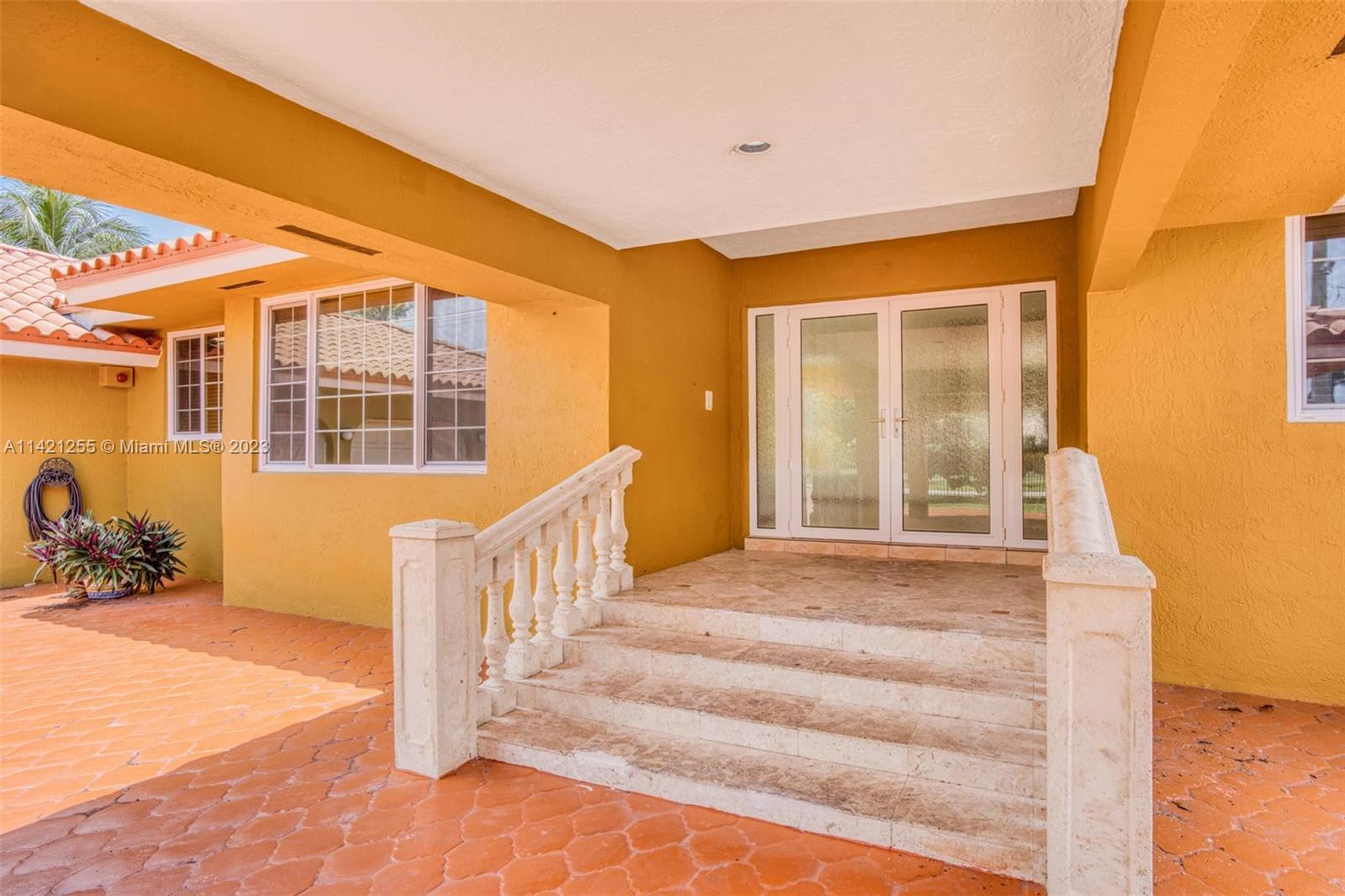 8510 SW 4th St, Miami FL 33144 photo 3