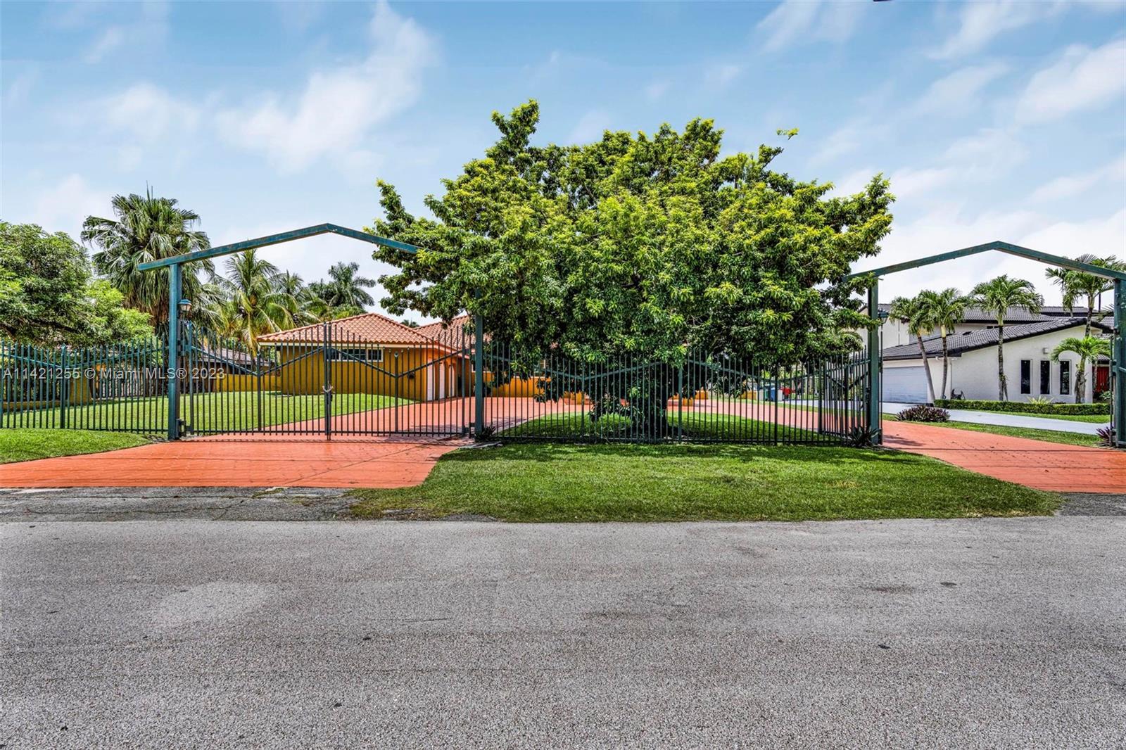 8510 SW 4th St, Miami FL 33144