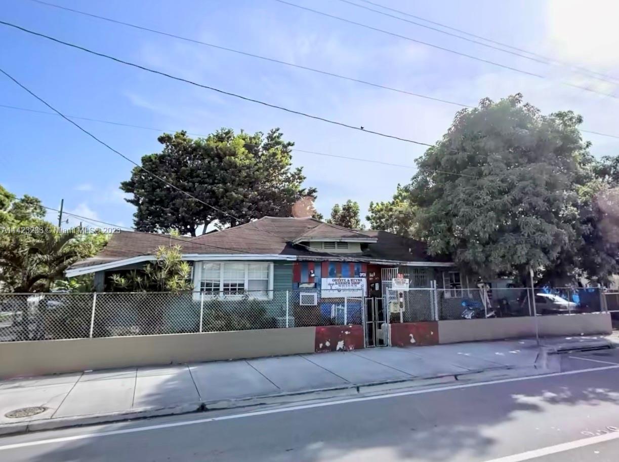 104 SW 15th Ave, Miami FL 33135 photo 2