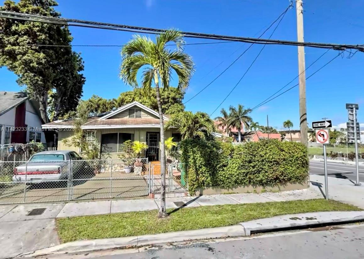 104 SW 15th Ave, Miami FL 33135