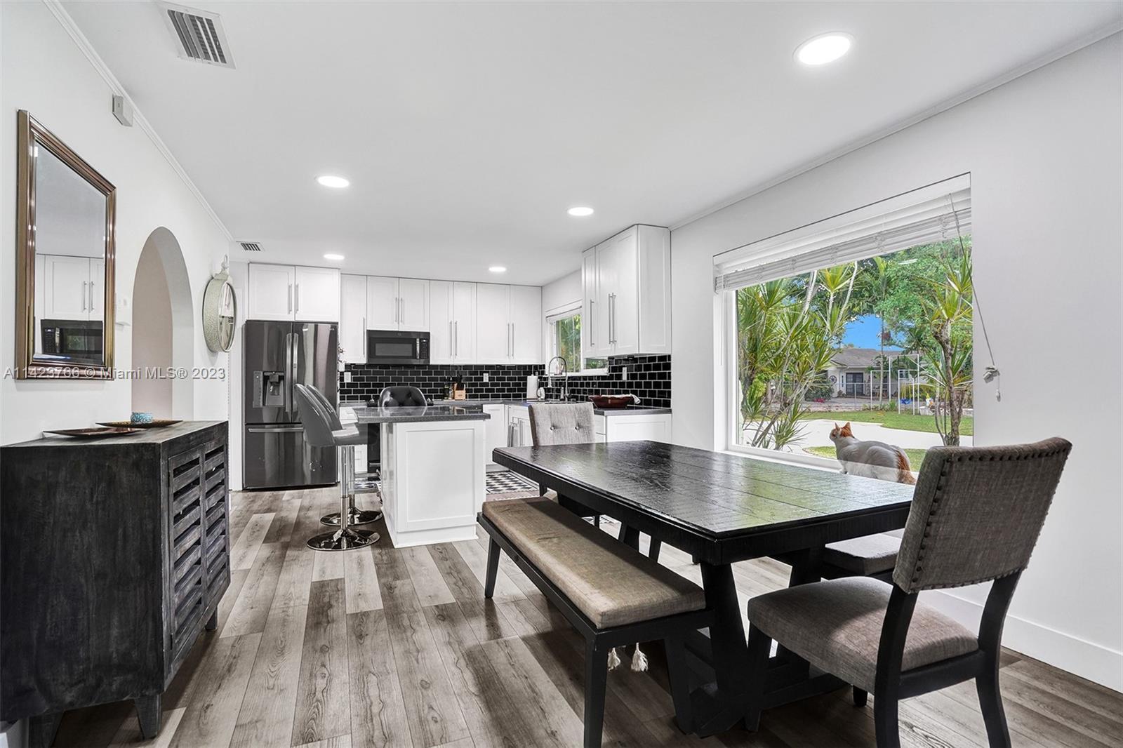 105 NW 156 ST, Miami FL 33169 photo 3