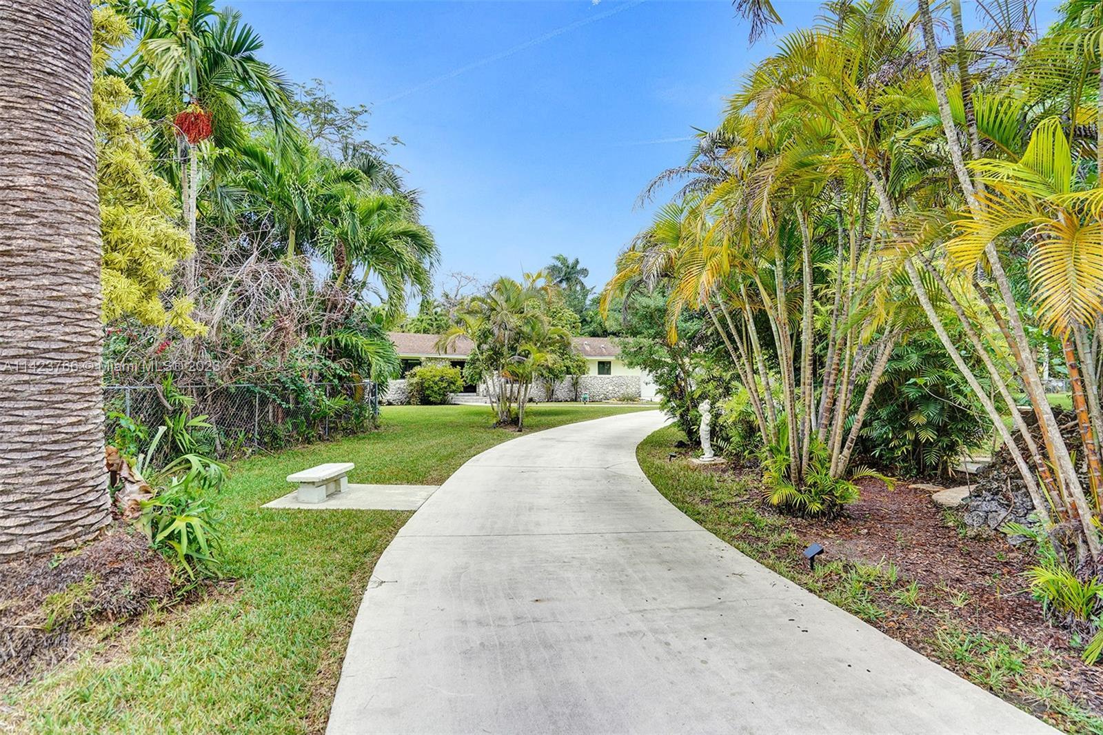 105 NW 156 ST, Miami FL 33169 photo 5