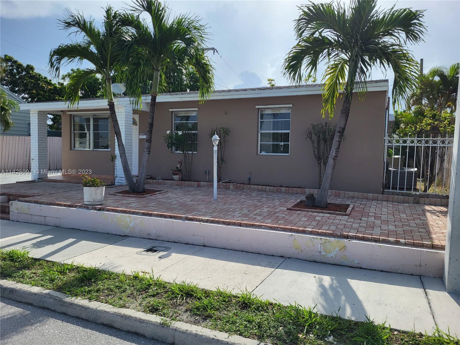 4614 Parker Ave, West Palm Beach FL 33405 photo 2