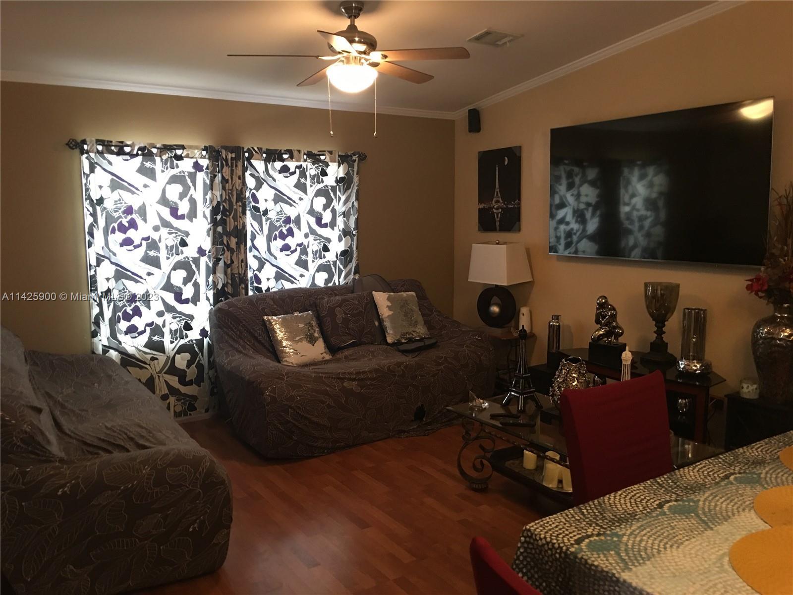 1340 SW 127 CT # 1, Miami FL 33184