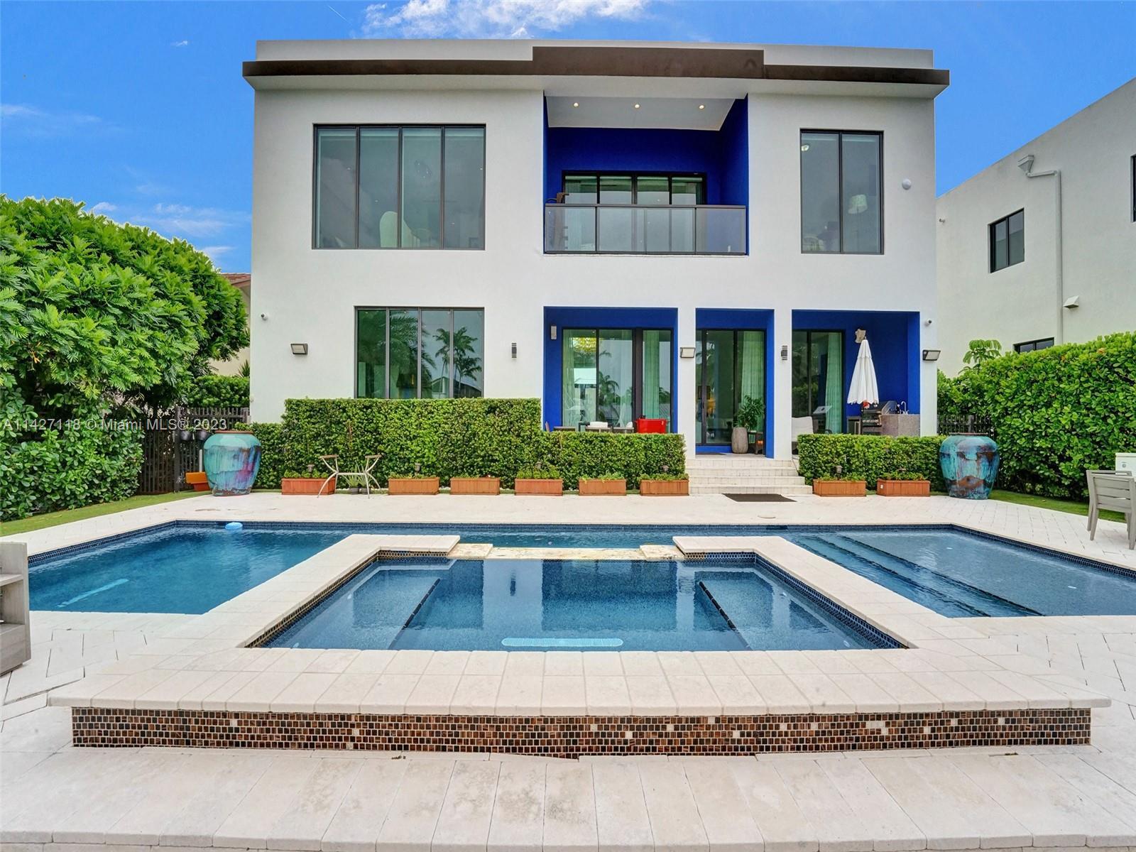 2032 NE 121st Rd, North Miami FL 33181 photo 4