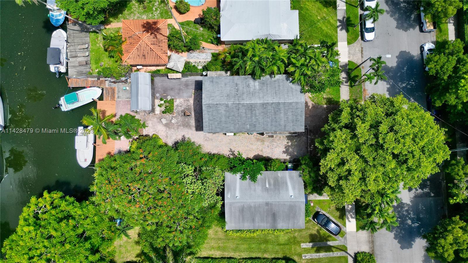 925 NW 7th St Rd, Miami FL 33136 photo 2