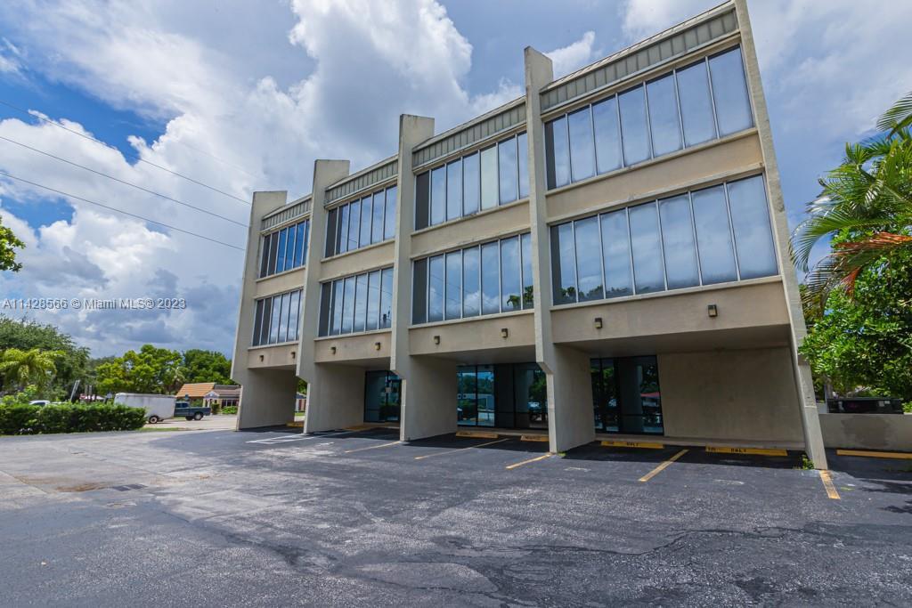 5555 Hollywood Blvd # 302, Hollywood FL 33021 photo 2