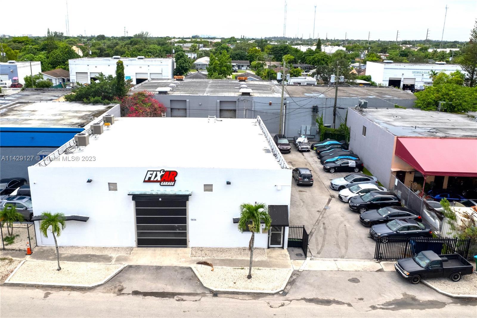 5836 Rodman St, Hollywood FL 33023