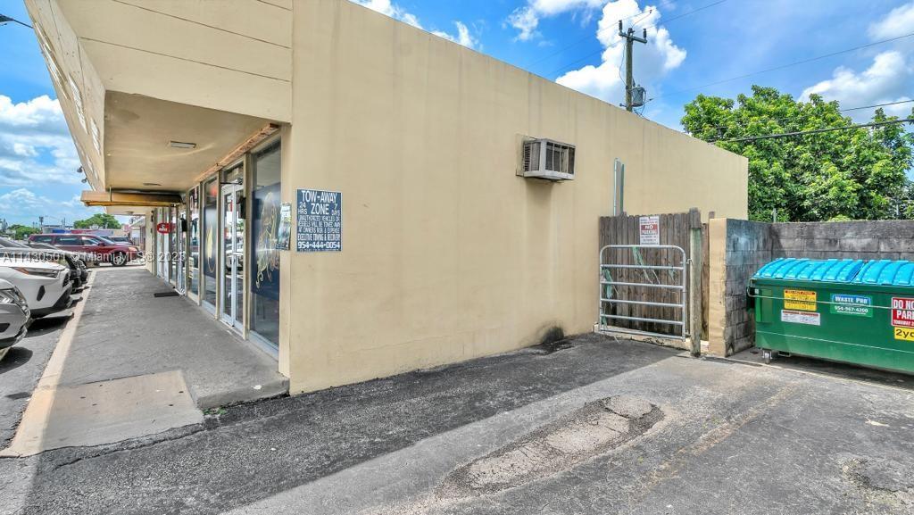 6411-6415 Pembroke Rd, Hollywood FL 33023 photo 4