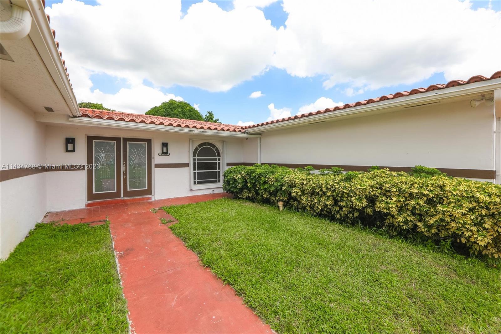17050 NW 19th Ave, Miami Gardens FL 33056 photo 3