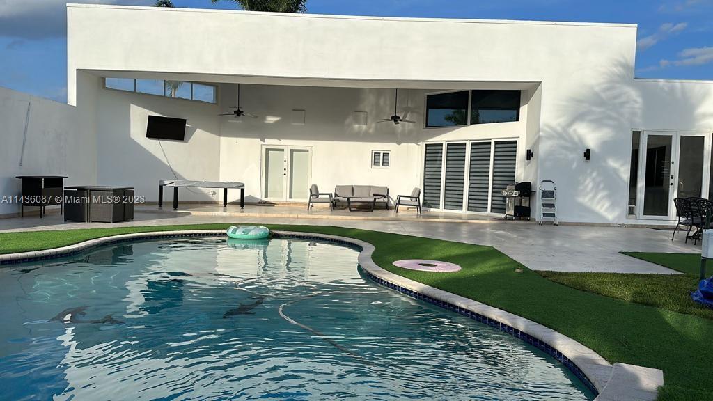 290 NW 125th Ave, Miami FL 33182 photo 3