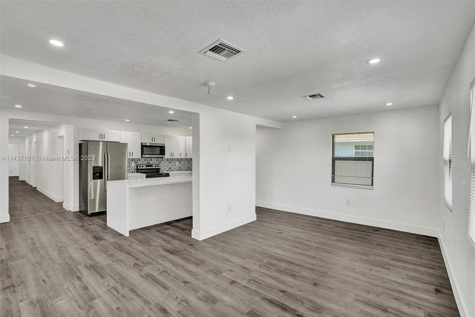 5749 SW 21st St, West Park FL 33023 photo 3