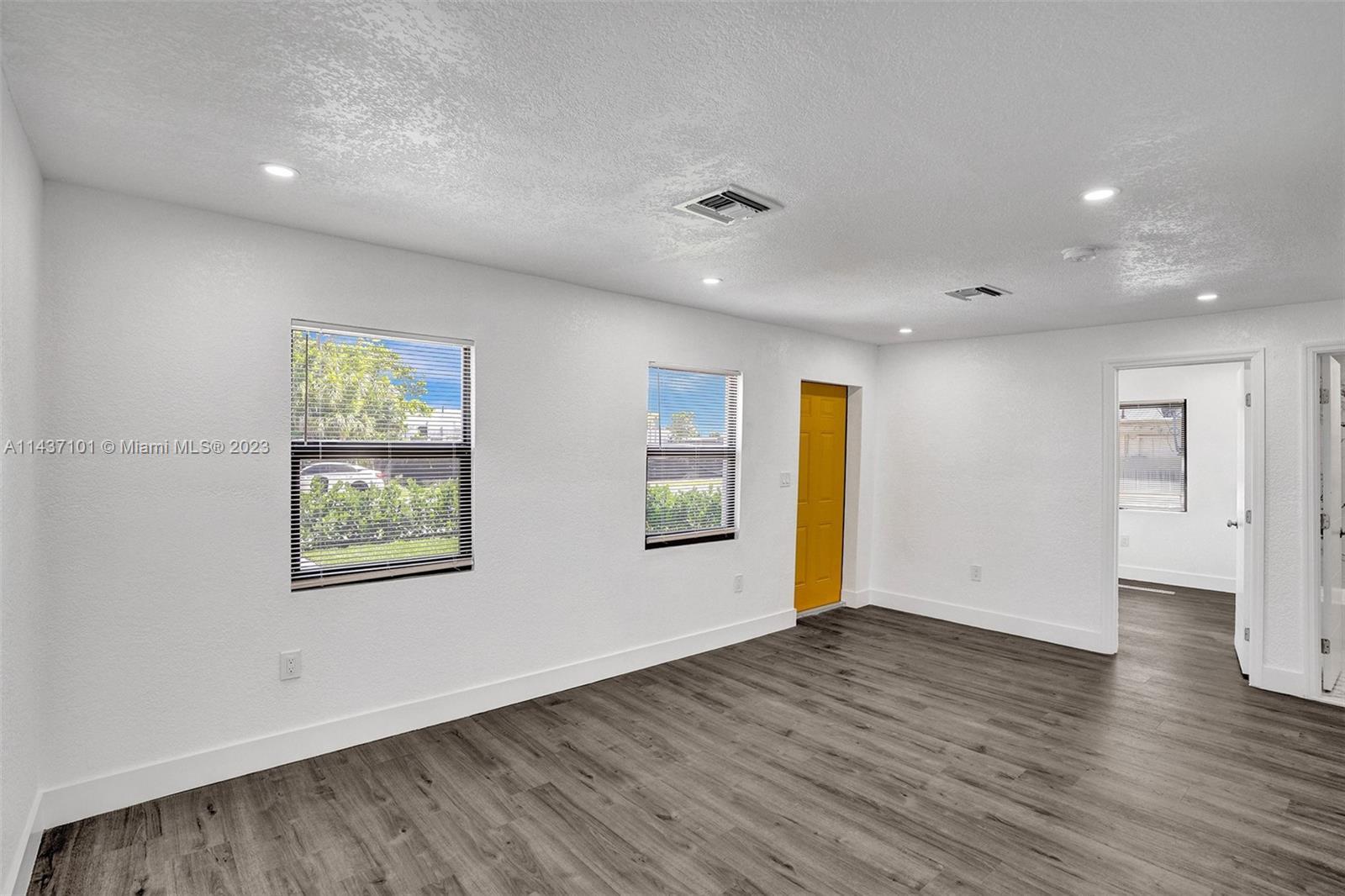 5749 SW 21st St, West Park FL 33023 photo 5