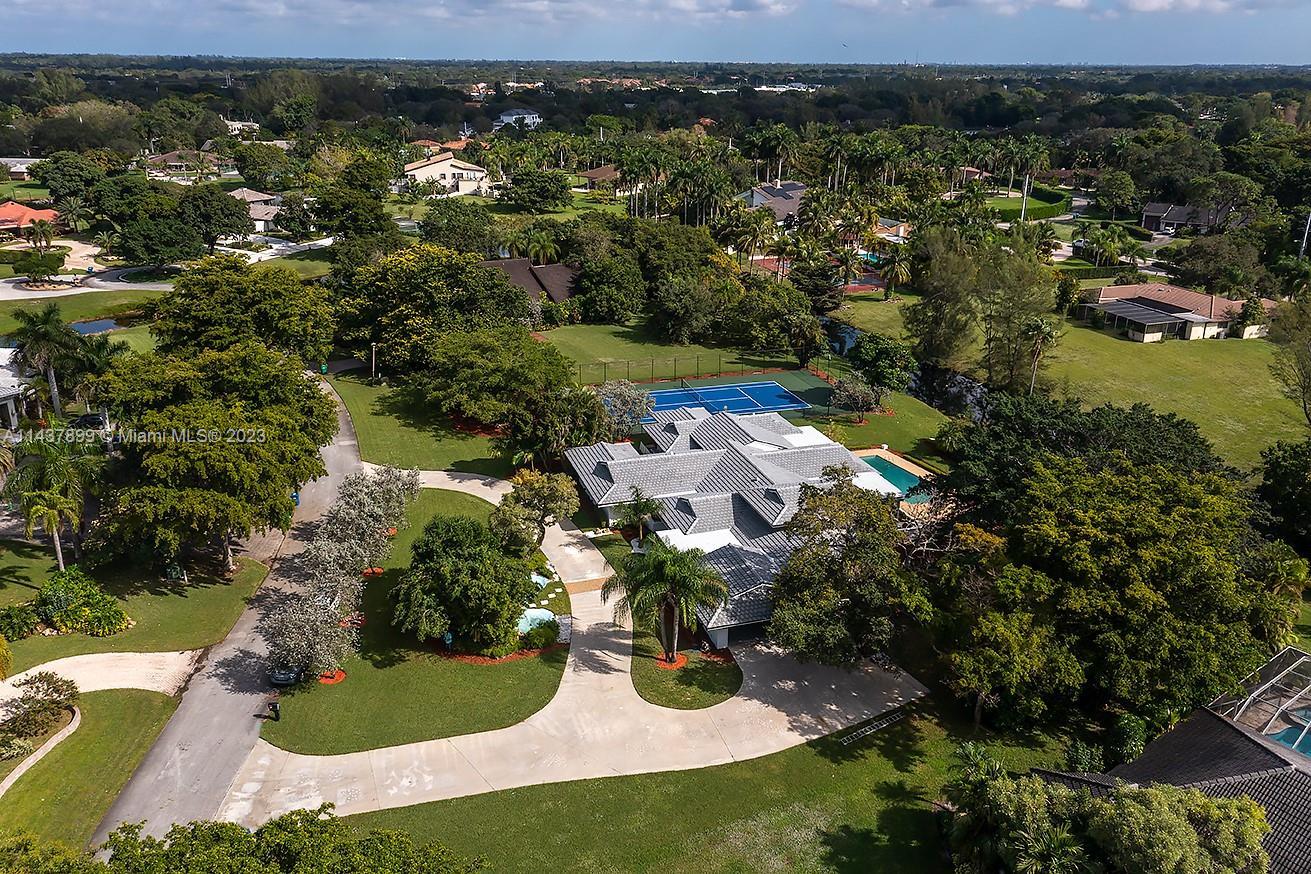 4035 NW 99th Ave, Coral Springs FL 33065 photo 2