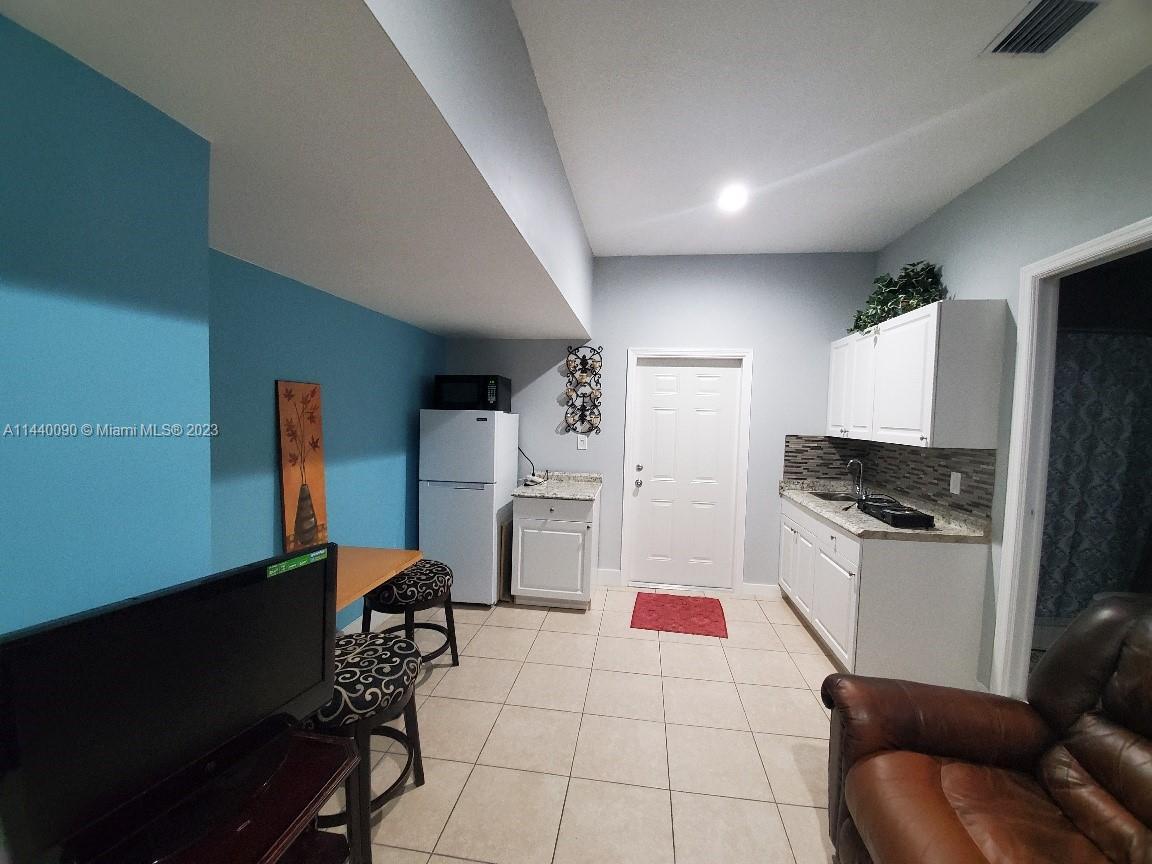 Miami, FL 33185 photo 5