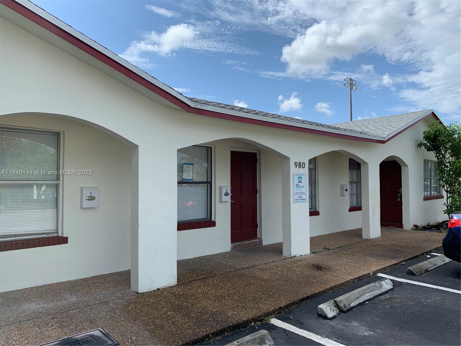 980 SW 76th Ave, North Lauderdale FL 33068
