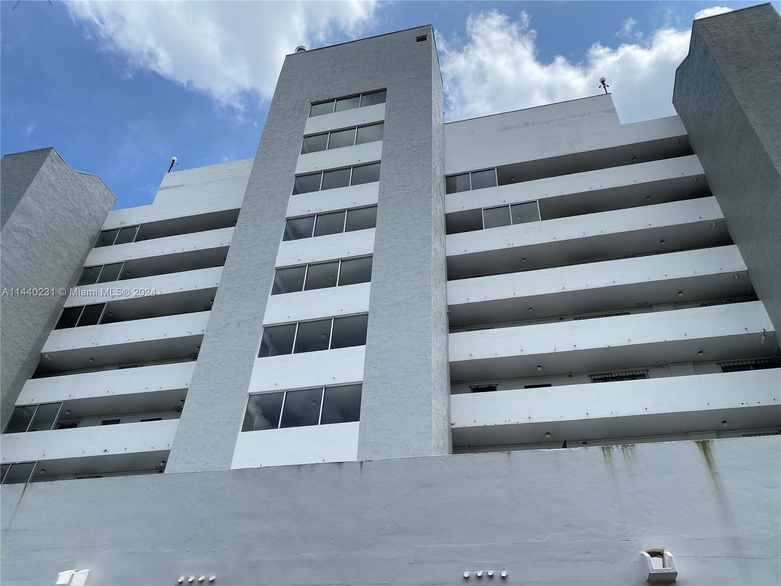 2950 SW 3rd Ave # 8E, Miami FL 33129